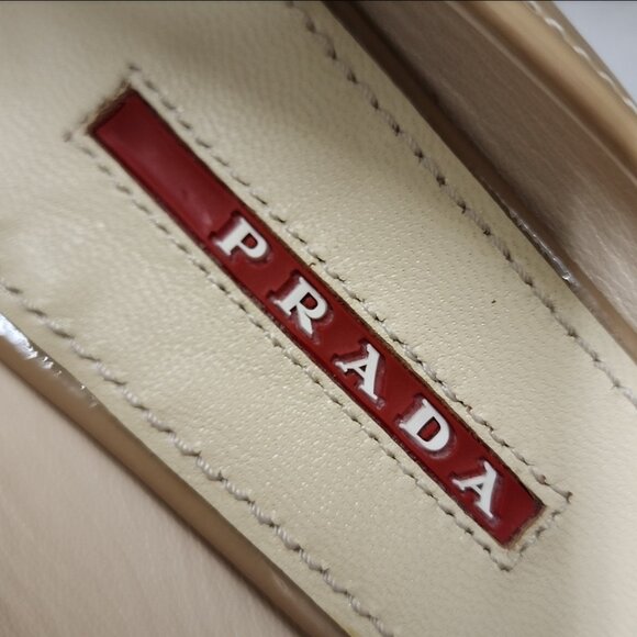 100% Authentic!! Prada Logo Black Beige Patent Block Heels Pumps - Picture 8 of 10